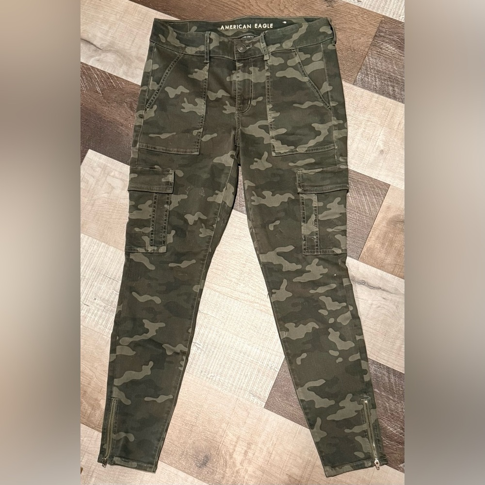 American Eagle Outfitters Kids Camo Cargo Pants